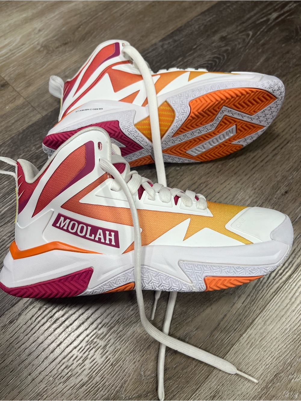 Women/kids High-Top Basketball Shoes in Orange & Pink, No Box